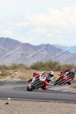 media/Nov-16-2025-Race Pace (Sun) [[8c5fa54630]]/Non Verified Riders (1st 20 Minutes)/5-Turn 15 (110pm)/